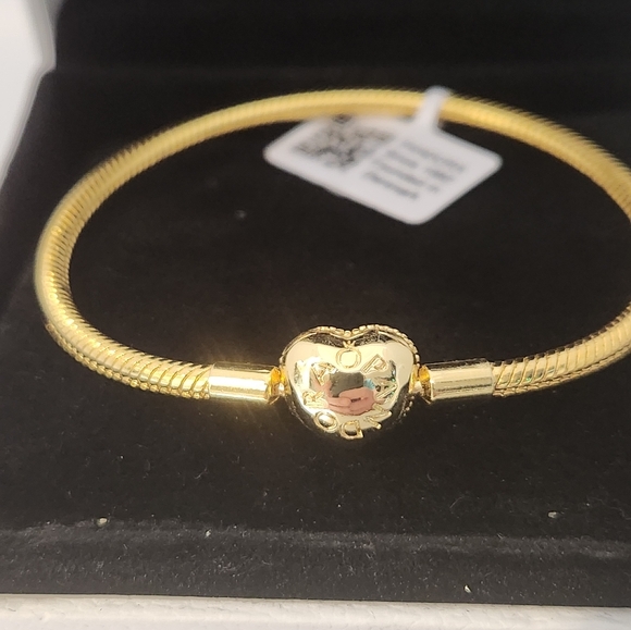 NewPandora Moments 14k Golden Plated Snake Chain Charm Bracelet Size 7.1 inches - Picture 6 of 7